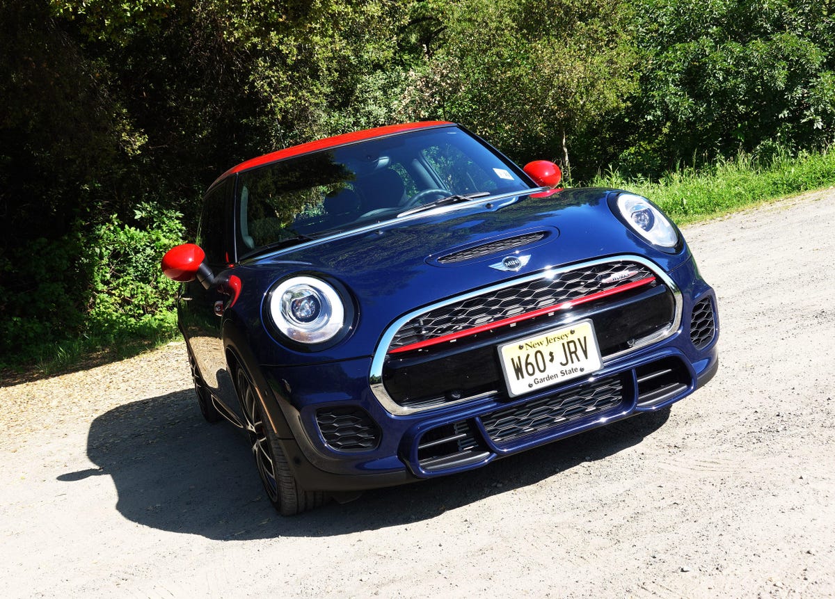 2018 Mini JCW Hardtop Review: Small and sporty, but a bit too sharp - CNET