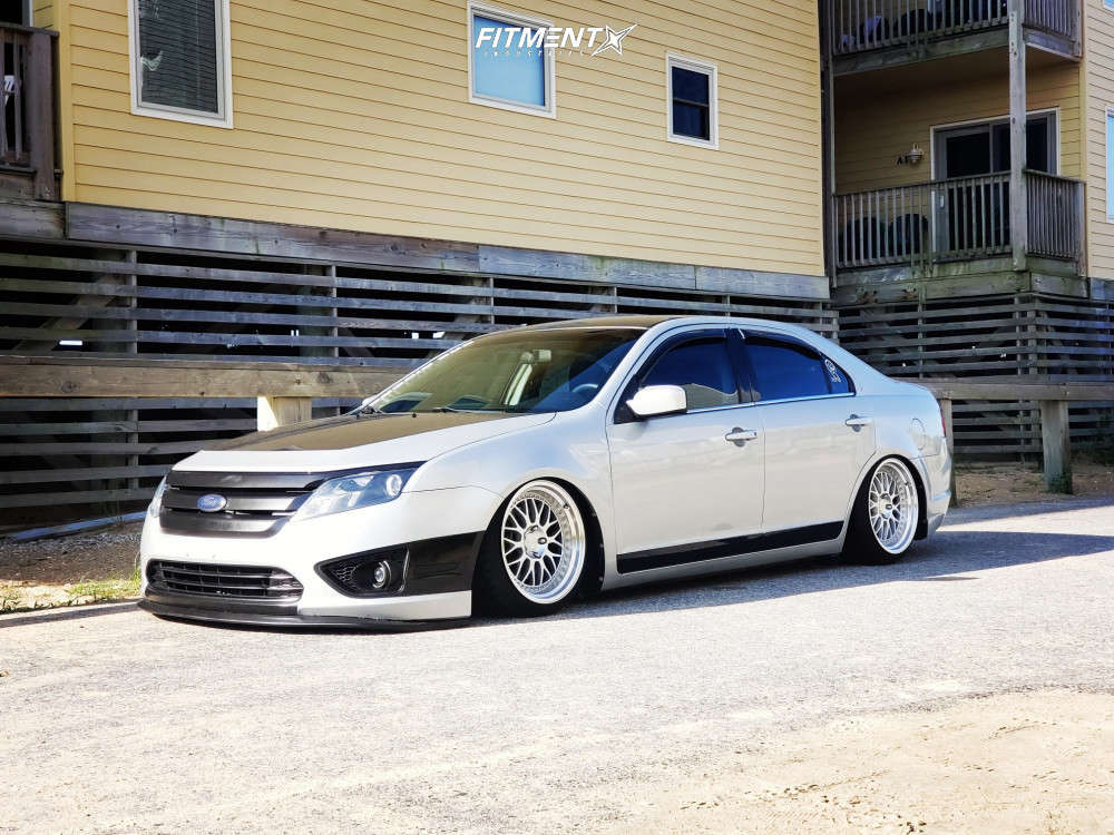 2010 Ford Fusion SE with 18x9.5 ESR Sr01 and Achilles 215x40 on Air  Suspension | 754707 | Fitment Industries