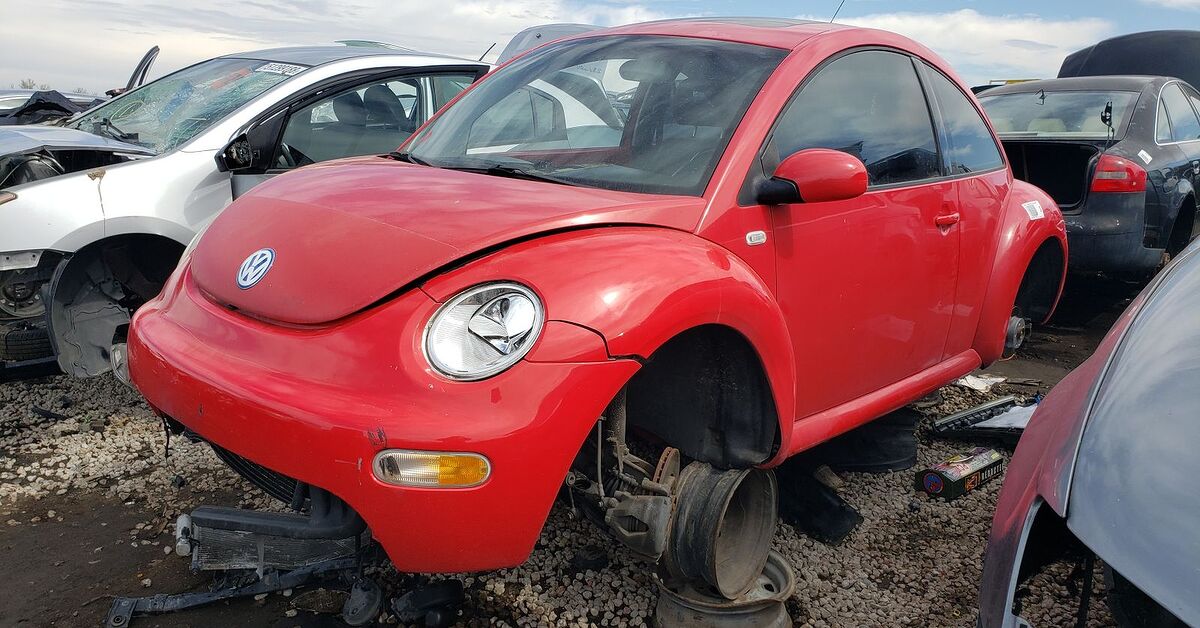 Junkyard Find: 2001 Volkswagen New Beetle Sport | The Truth About Cars