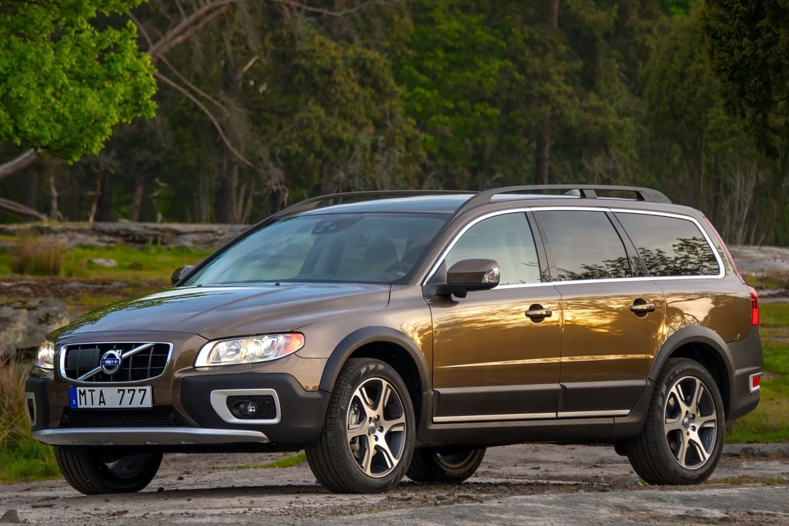 2013 Volvo XC70 Review & Ratings | Edmunds