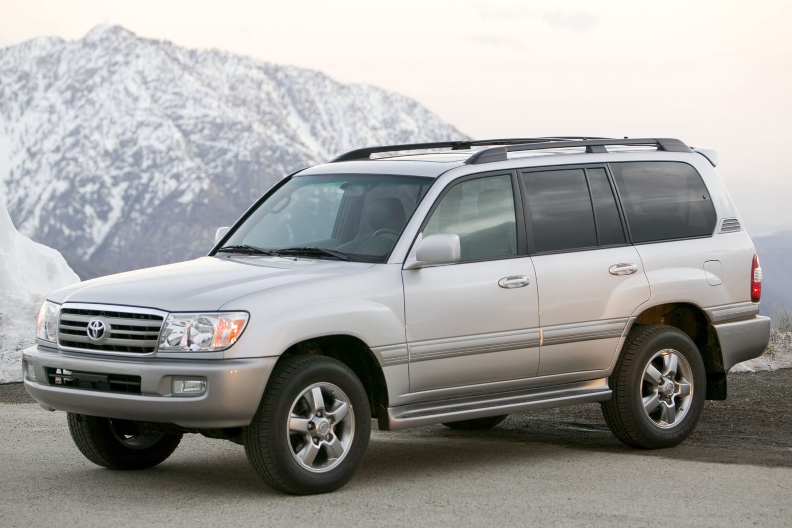 2007 Toyota Land Cruiser Review & Ratings | Edmunds