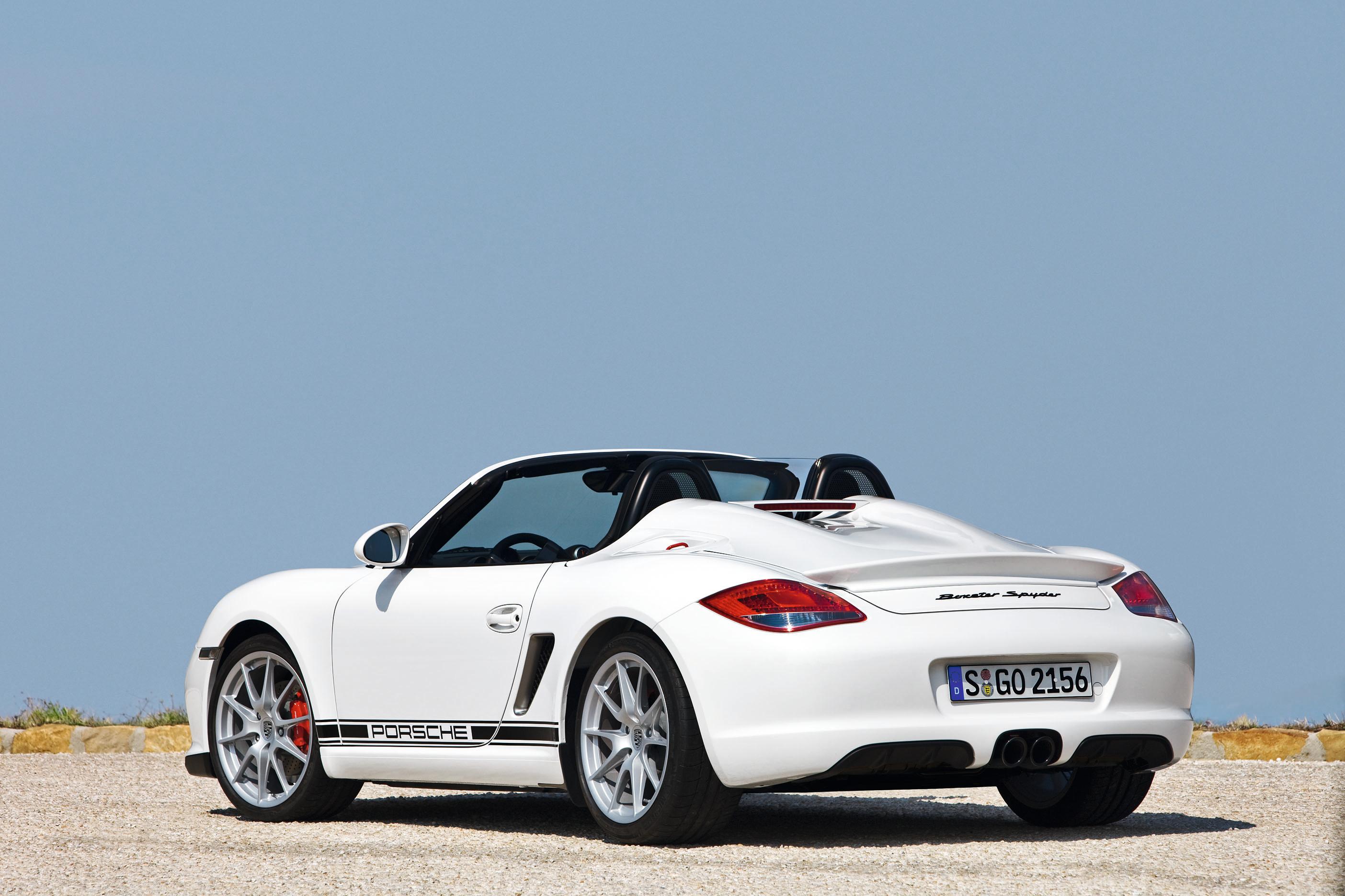 Video: Forget your creature comforts, Porsche's 2010 Boxster Spyder is a  pure driver's car