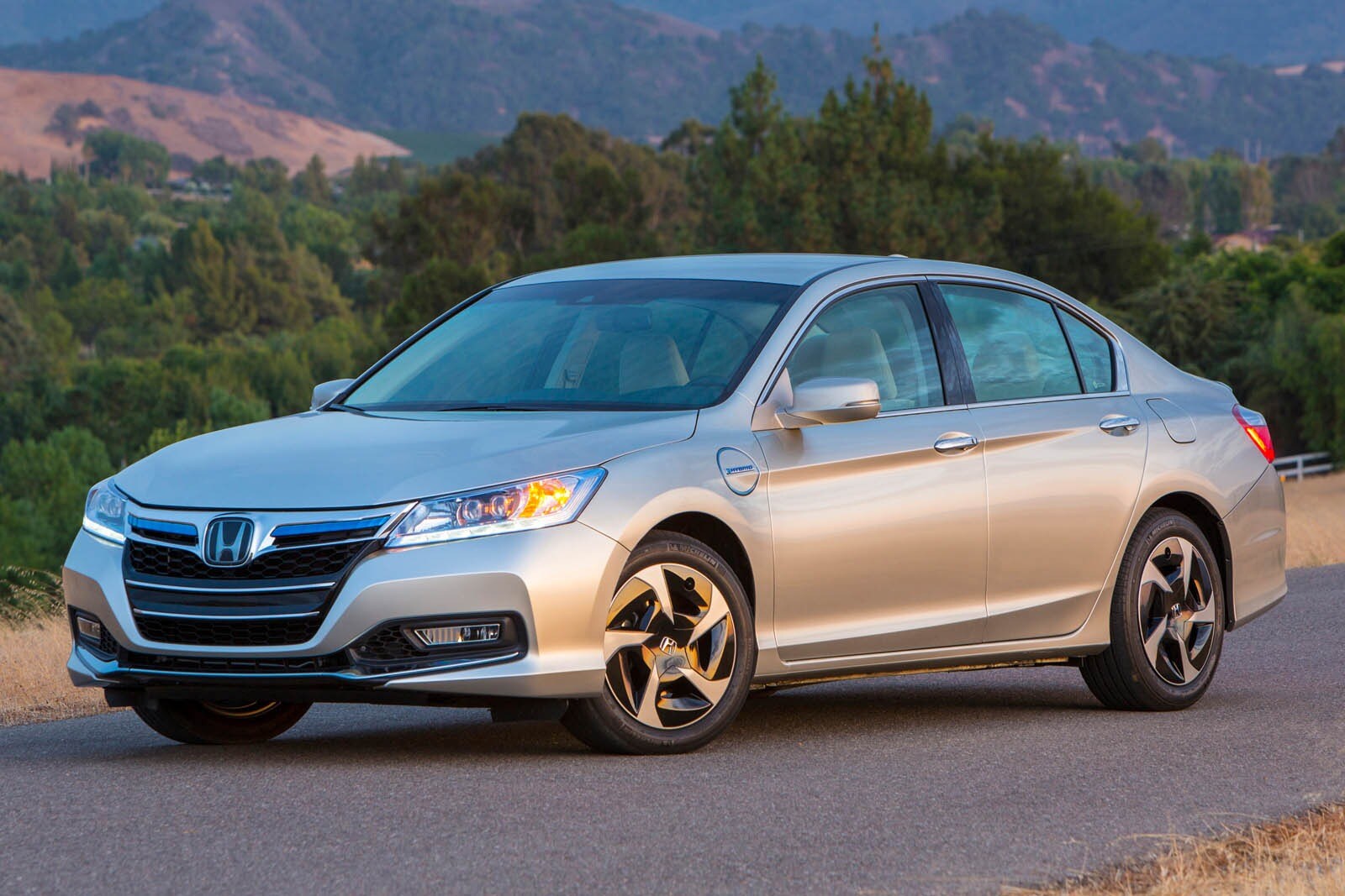 2014 Honda Accord Plug-In Hybrid Review & Ratings | Edmunds