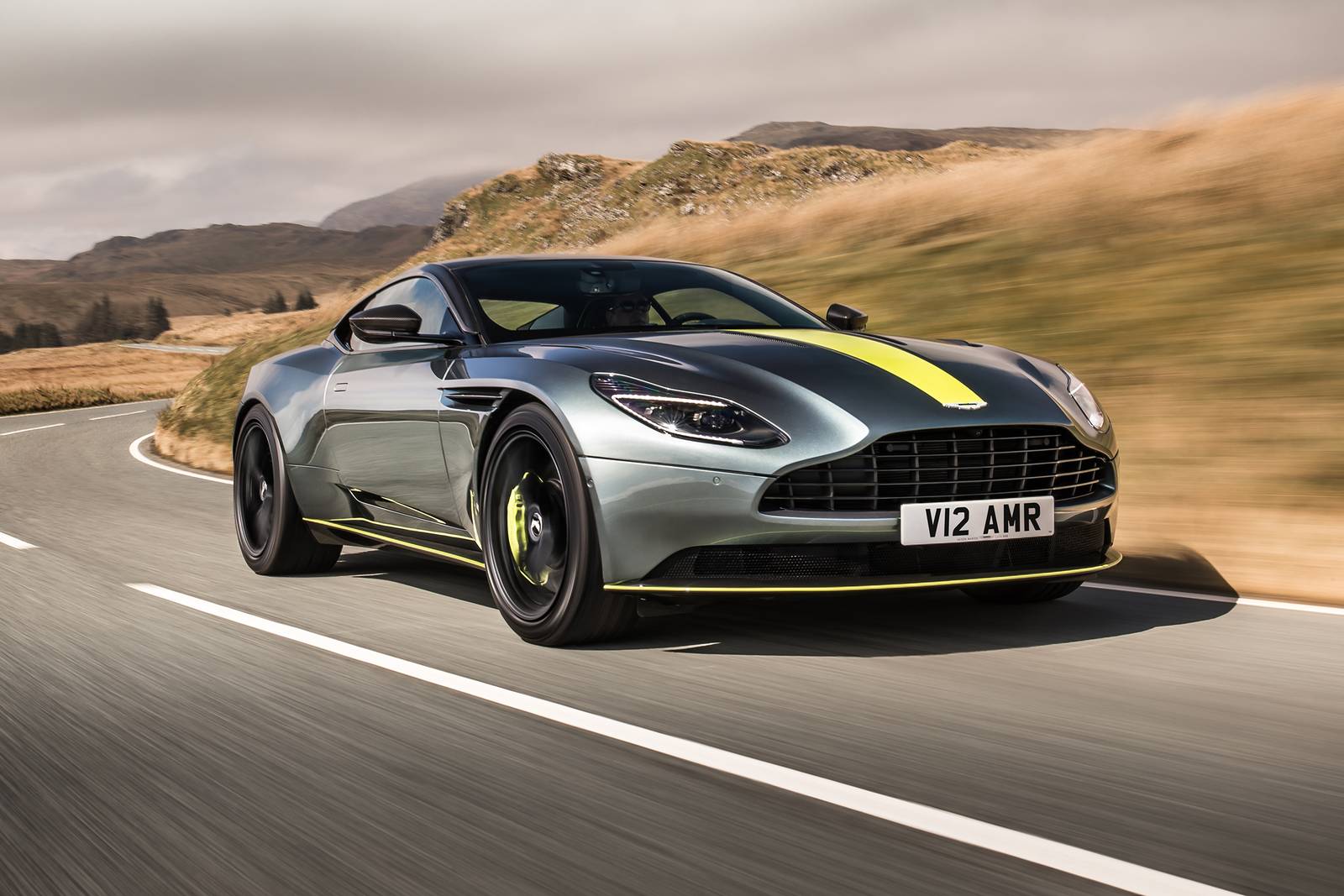 Used 2019 Aston Martin DB11 Coupe Review | Edmunds