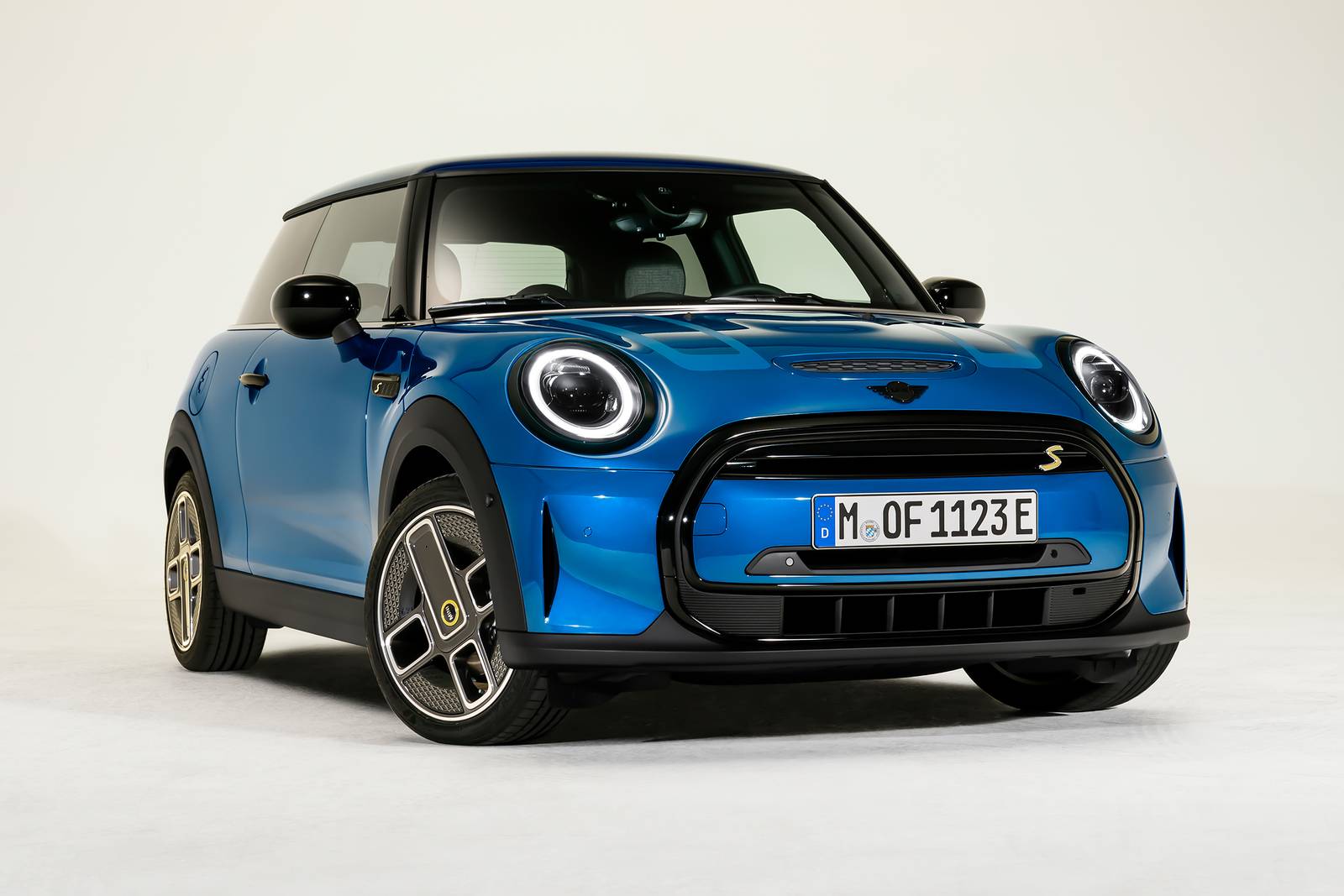 2022 MINI Hardtop 2 Door Electric Prices, Reviews, and Pictures | Edmunds