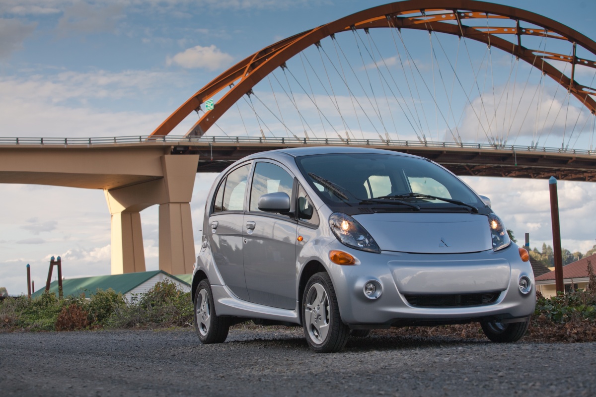 2014 Mitsubishi i-MiEV Review, Ratings, Specs, Prices, and Photos - The Car  Connection