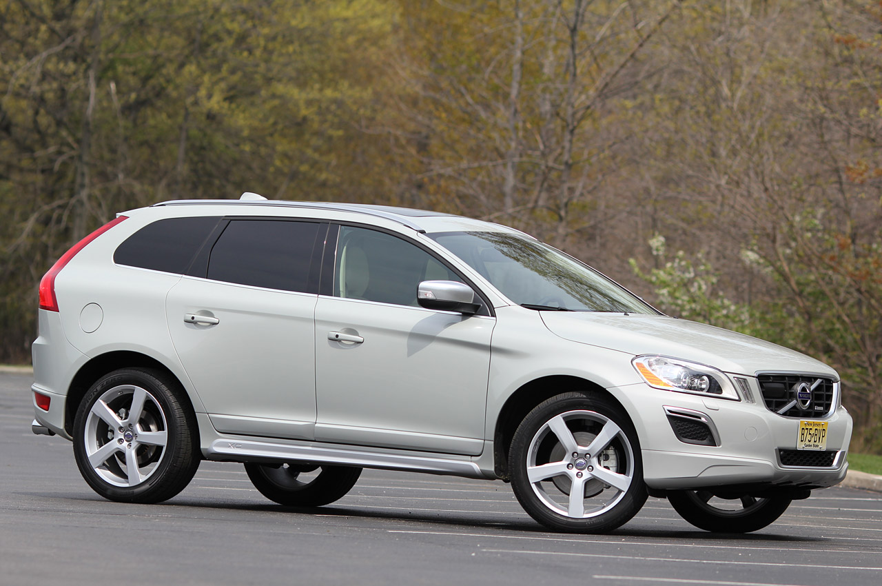 2012 Volvo XC60 R-Design: Review Photo Gallery