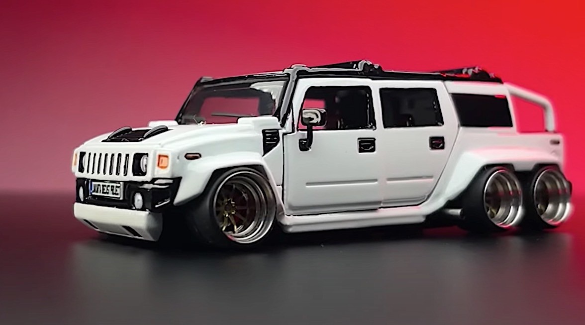 Monstrous Six-Wheeled Hummer H2 Can Only Be a Custom Diecast Build -  autoevolution