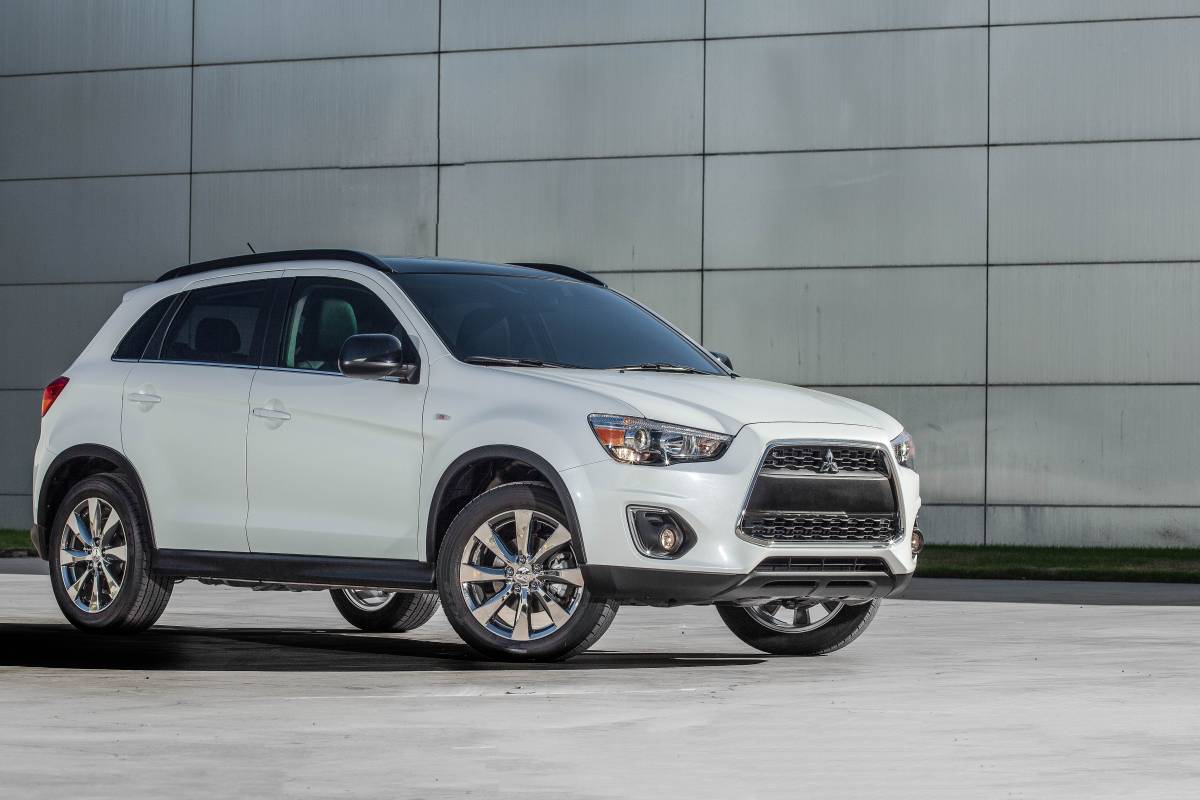 Review: 2013 Mitsubishi Outlander Sport LE | WIRED
