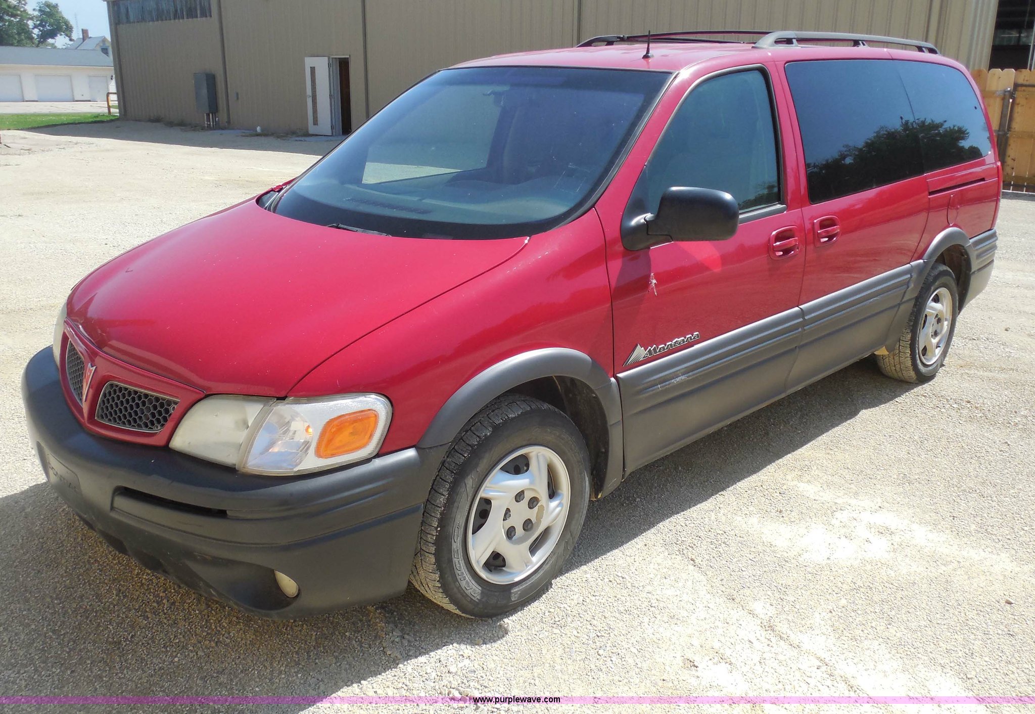 2001 Pontiac Montana minivan in McPherson, KS | Item D8385 sold | Purple  Wave