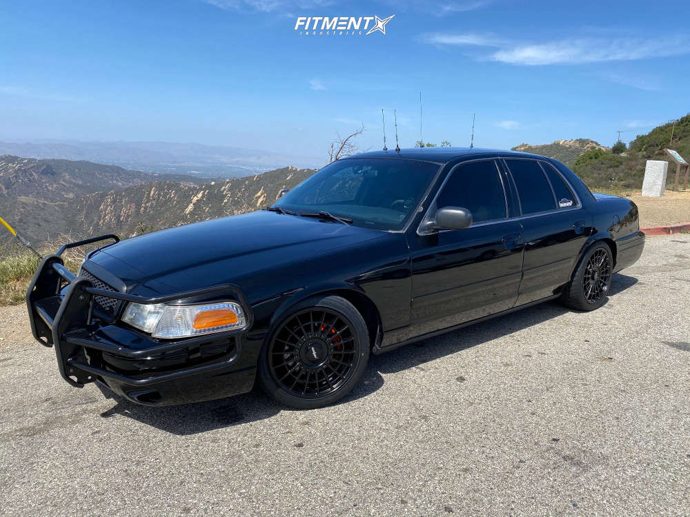 2007 Ford Crown Victoria Police Interceptor with 18x8.5 Rotiform Las-r and  Nitto 245x40 on Air Suspension | 1641238 | Fitment Industries