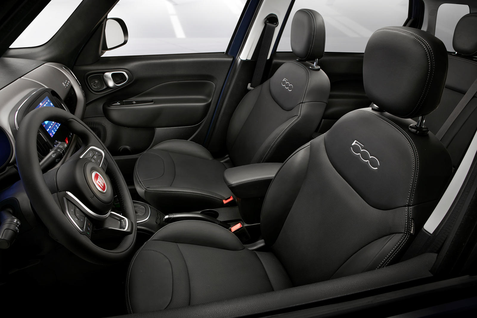 2020 Fiat 500L Interior Dimensions: Seating, Cargo Space & Trunk Size -  Photos | CarBuzz