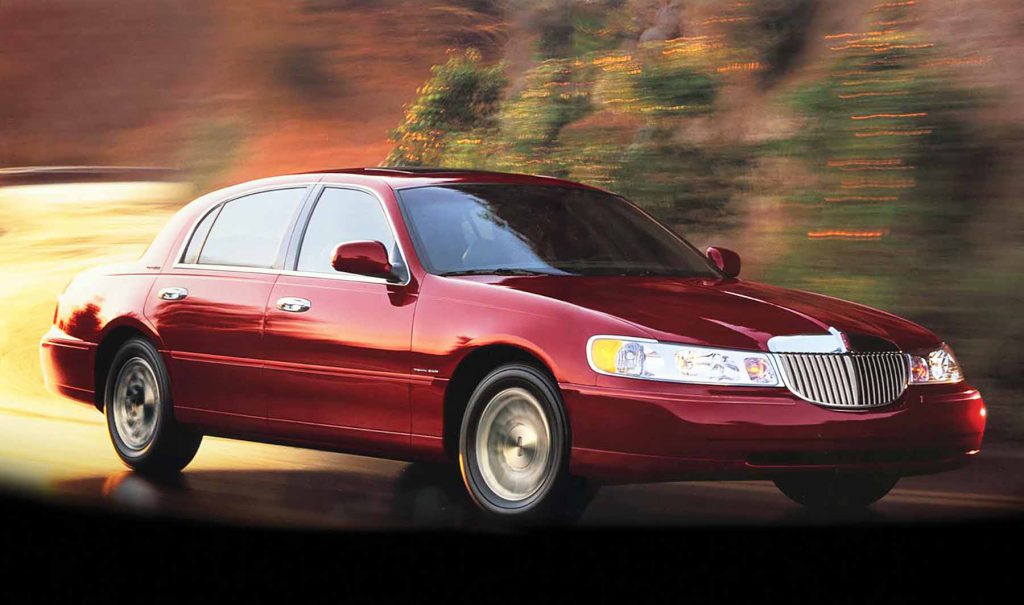 Cheap Wheels: 1998-2002 Lincoln Town Car Touring Sedan | The Daily Drive |  Consumer Guide® The Daily Drive | Consumer Guide®
