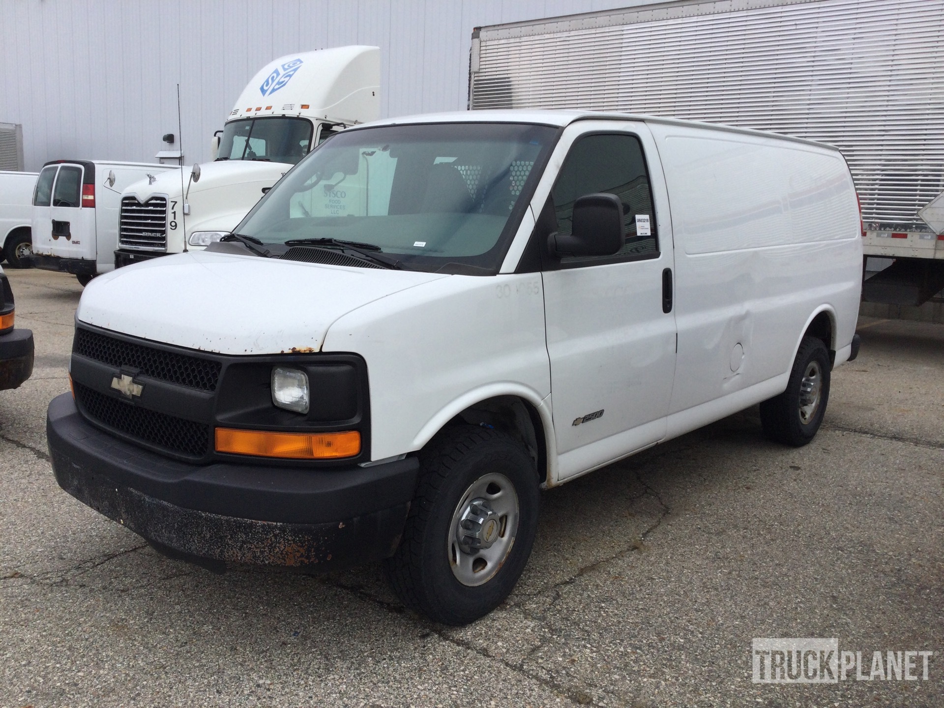 2005 Chevrolet Express 2500 4x2 Cargo Van in Grand Rapids, Michigan, United  States (TruckPlanet Item #8564613)