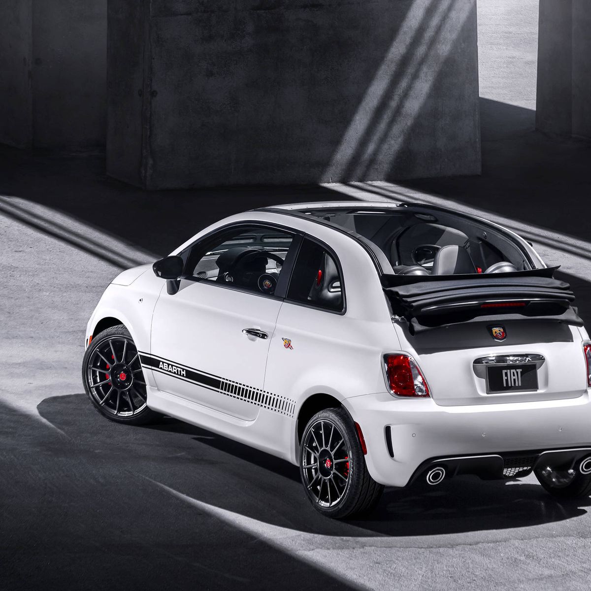 2016 Fiat 500c Abarth review: Works hard for the money