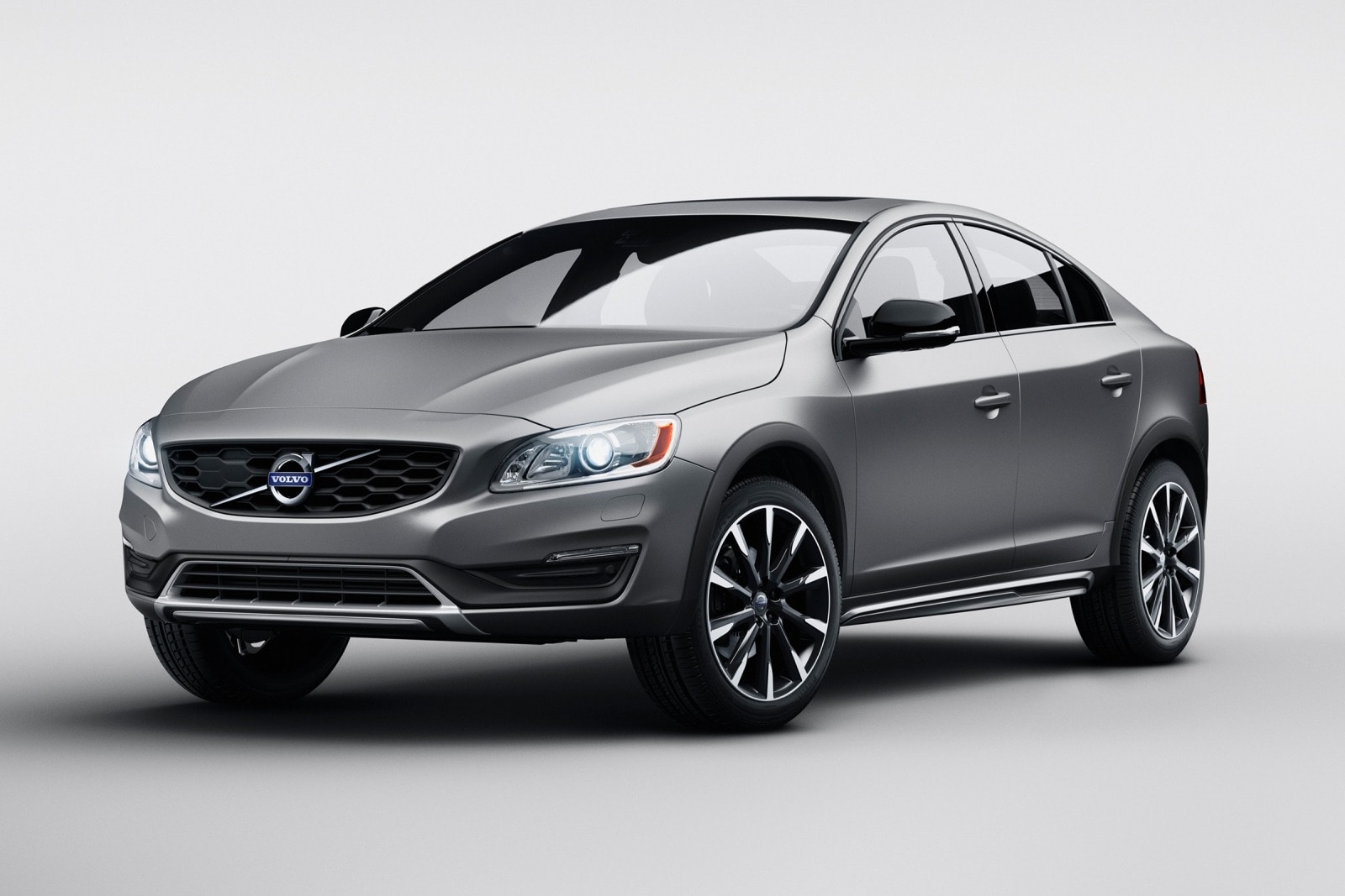 2017 Volvo S60 Cross Country Review & Ratings | Edmunds