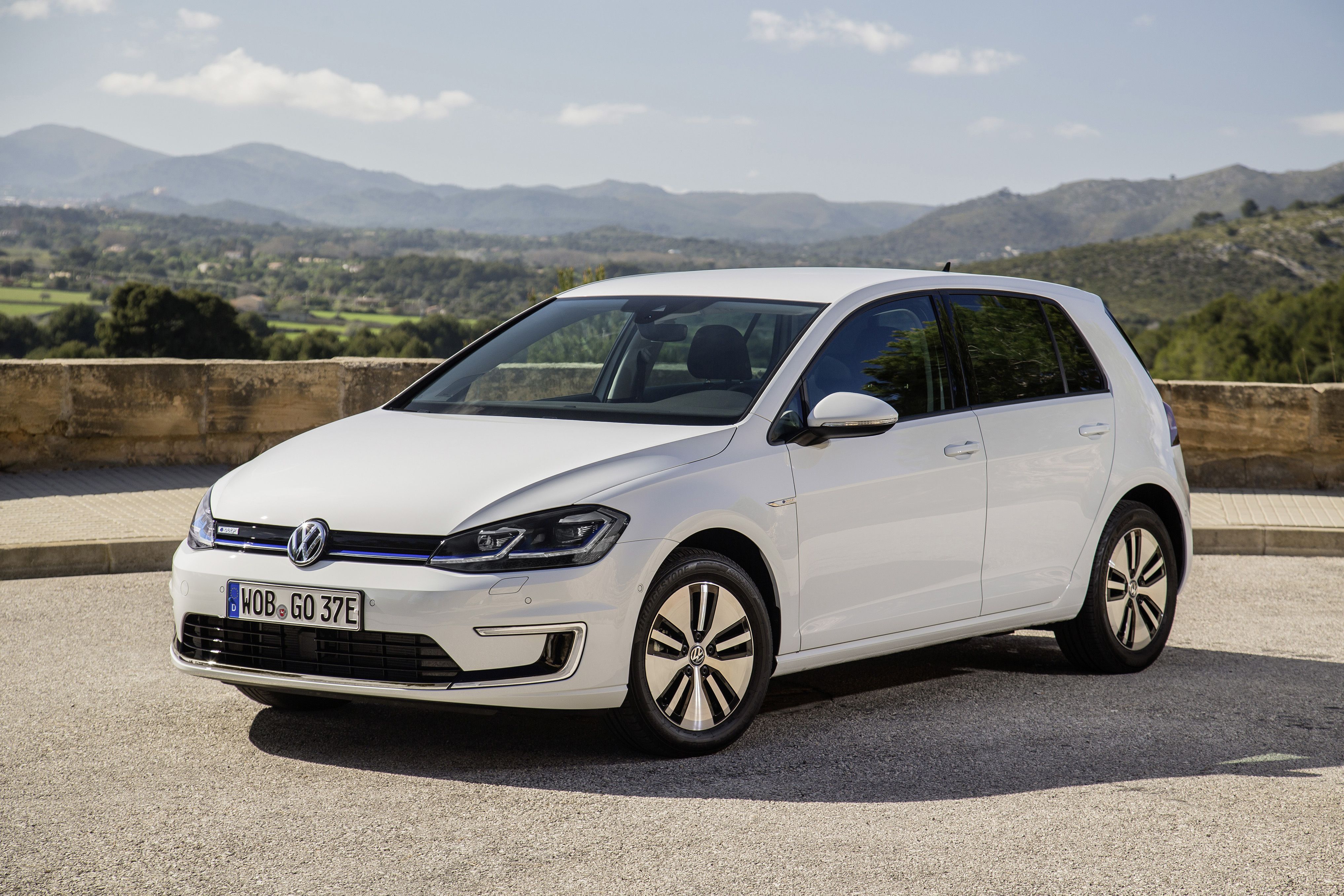 Volkswagen e-Golf Is Dead - Electric Golf Hatchback Discontinued