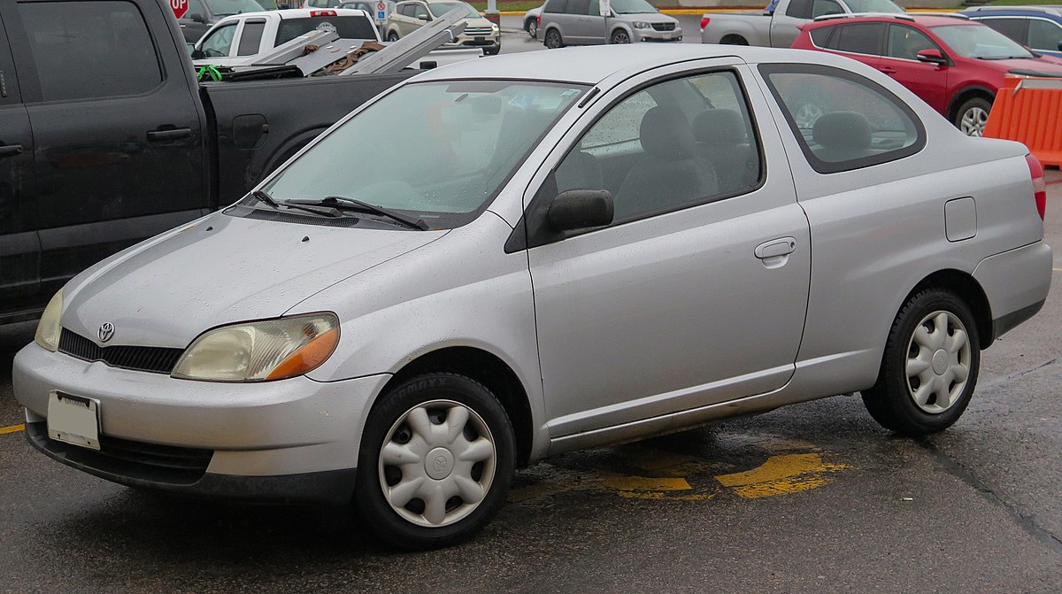File:2001 Toyota Echo 2-Door in Alpine Silver Metallic, Front Left,  11-05-2022.jpg - Wikimedia Commons