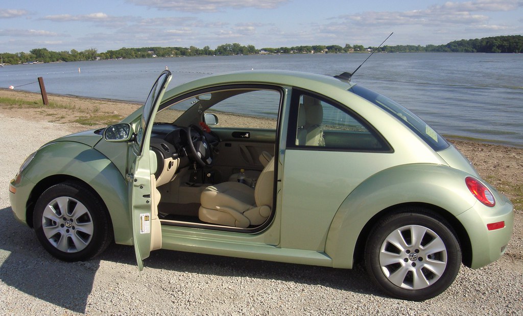 2009 VW Beetle | 2009 gecko green Beetle, cream interior. | Jen | Flickr
