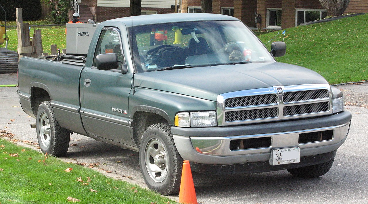 File:1997 Dodge Ram 1500, Front Right, 10-02-2020.jpg - Wikimedia Commons