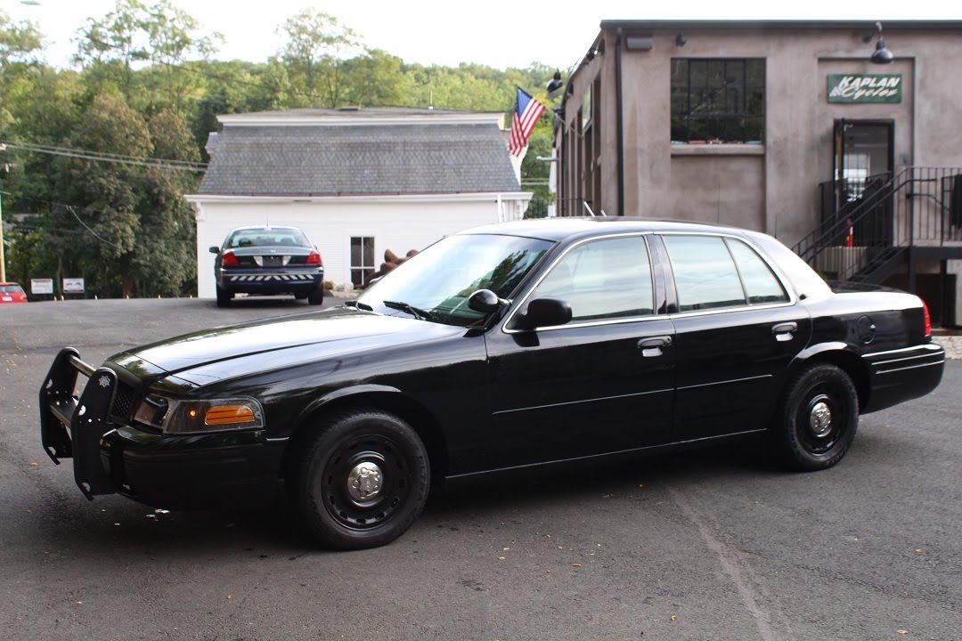 2005 Ford Crown Victoria P71 Police Interceptor - YouTube