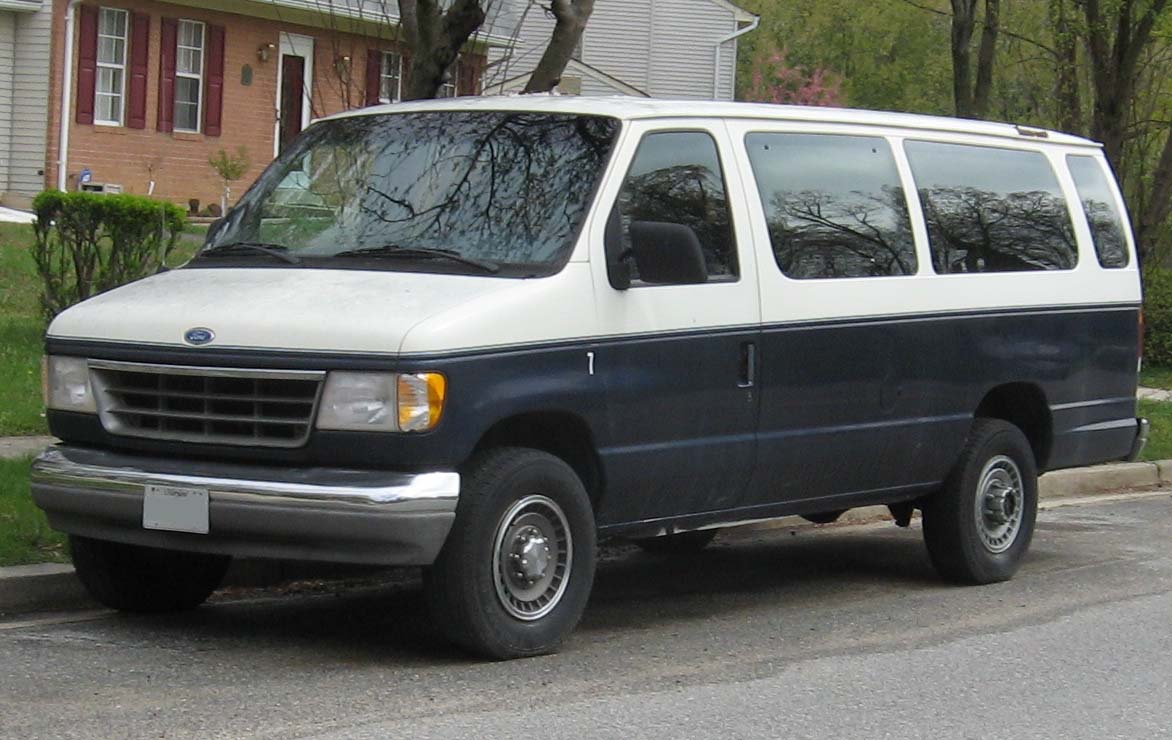 File:Ford-Club-Wagon.jpg - Wikipedia