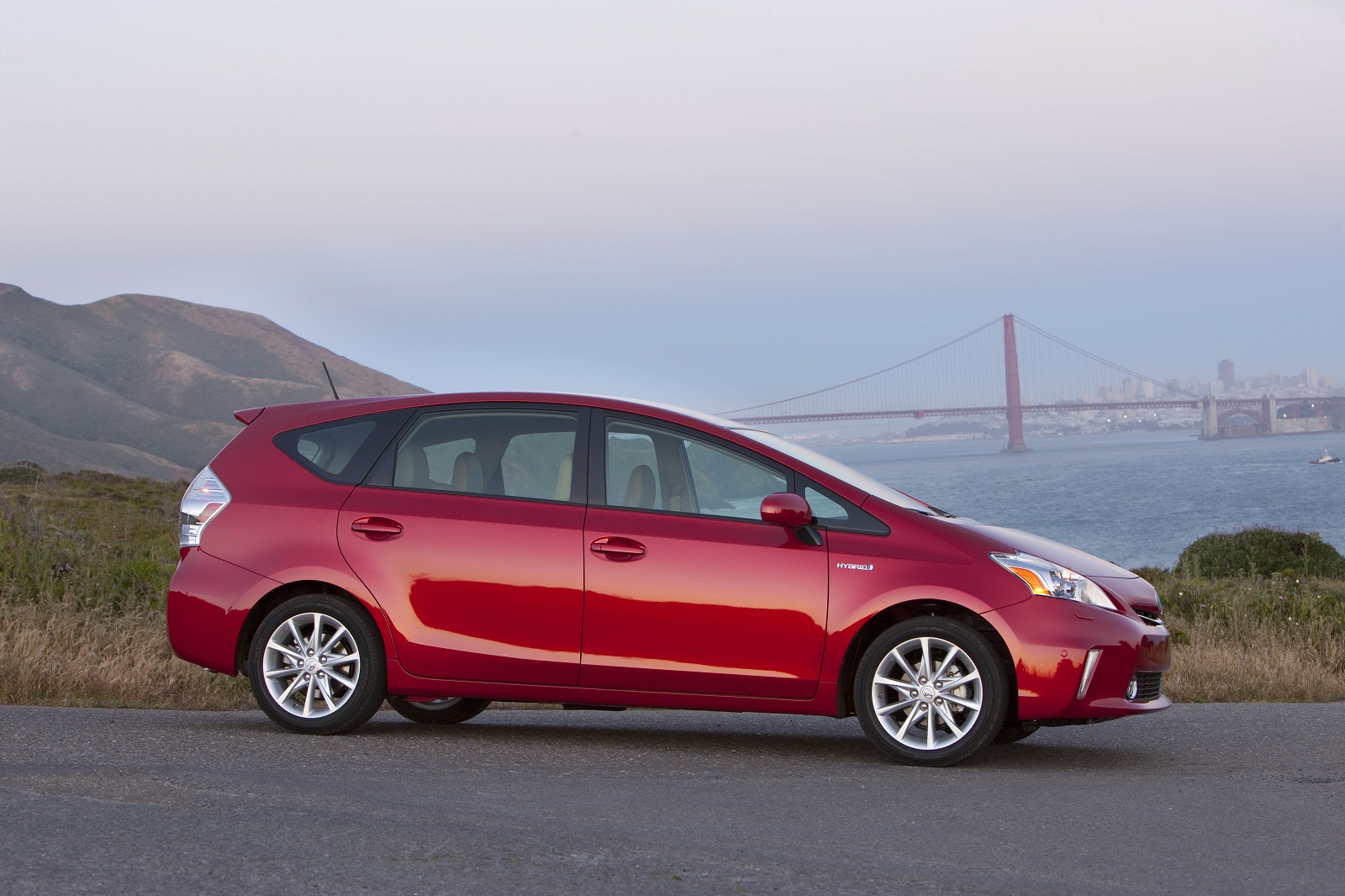 Toyota Prius V Loses 'Recommended' Rating From Consumer Reports
