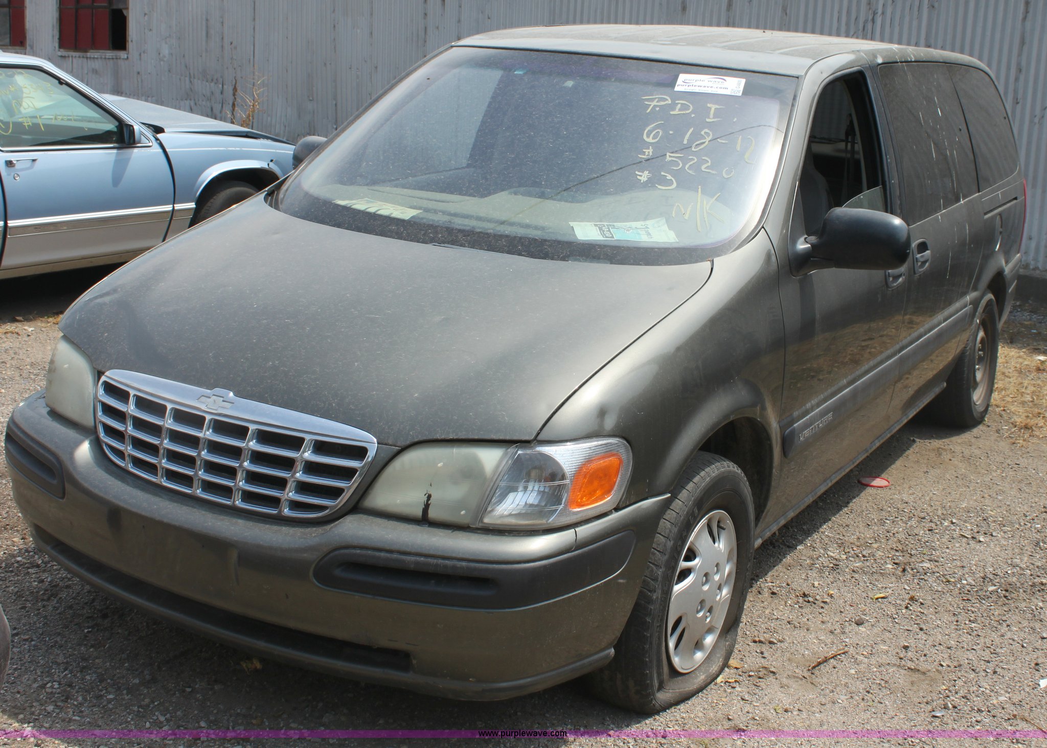 1998 Chevrolet Venture mini van in Wichita, KS | Item G4600 sold | Purple  Wave
