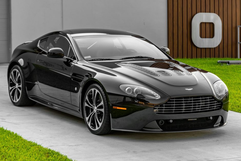 2011 Aston Martin V12 Vantage Carbon Black Edition 6-Speed for sale on BaT  Auctions - sold for $142,500 on September 2, 2021 (Lot #54,415) | Bring a  Trailer