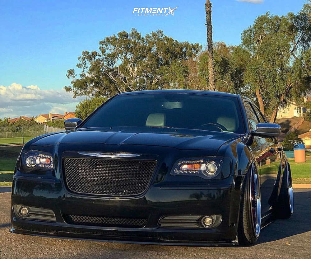 2011 Chrysler 300 Limited with 22x10.5 Infinitewerks MT and Nexen 245x30 on  Air Suspension | 665678 | Fitment Industries