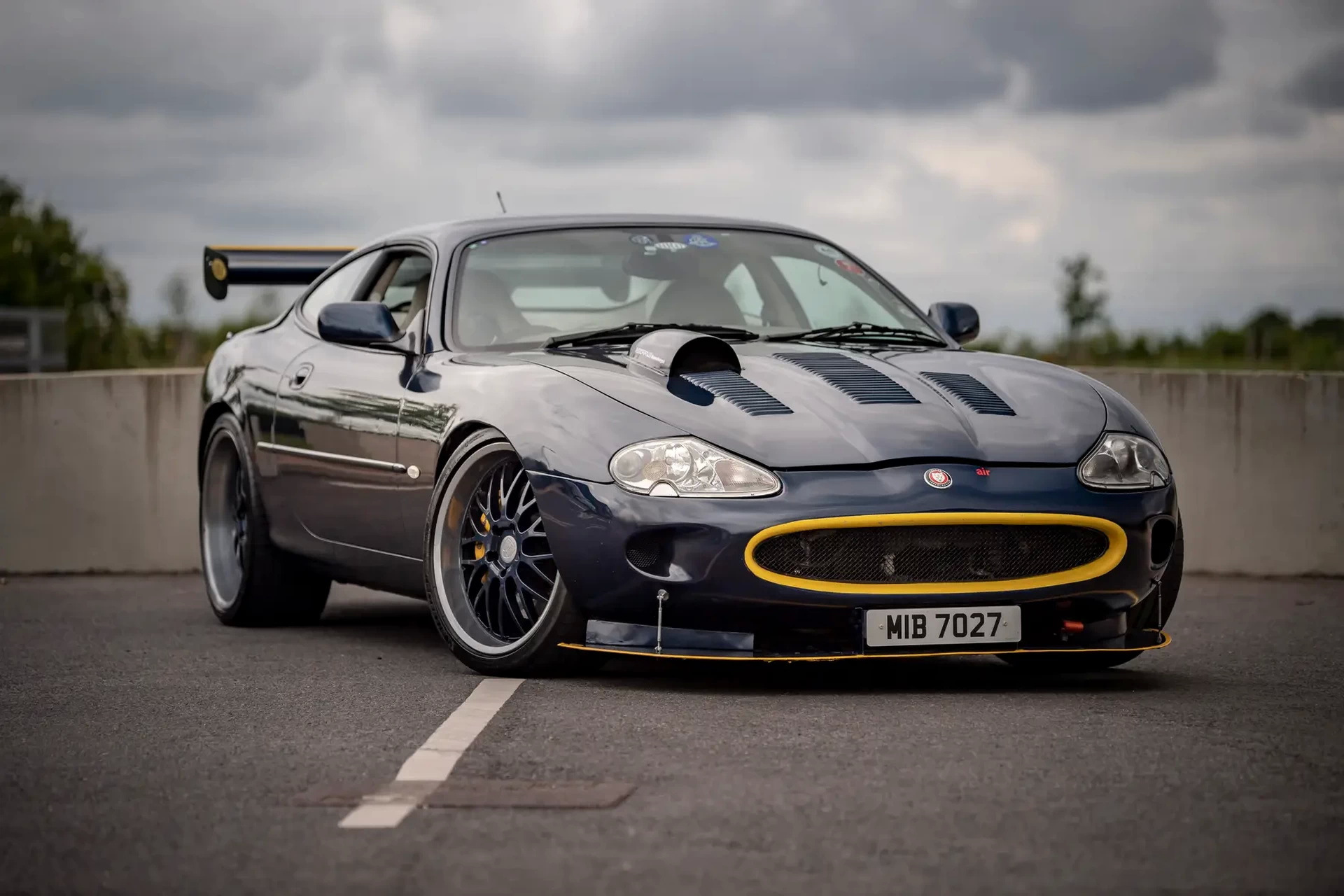 Manual-Swapped 632 HP Jaguar XKR “Badcat” Looks Ready To Hit The Racetrack  | Carscoops