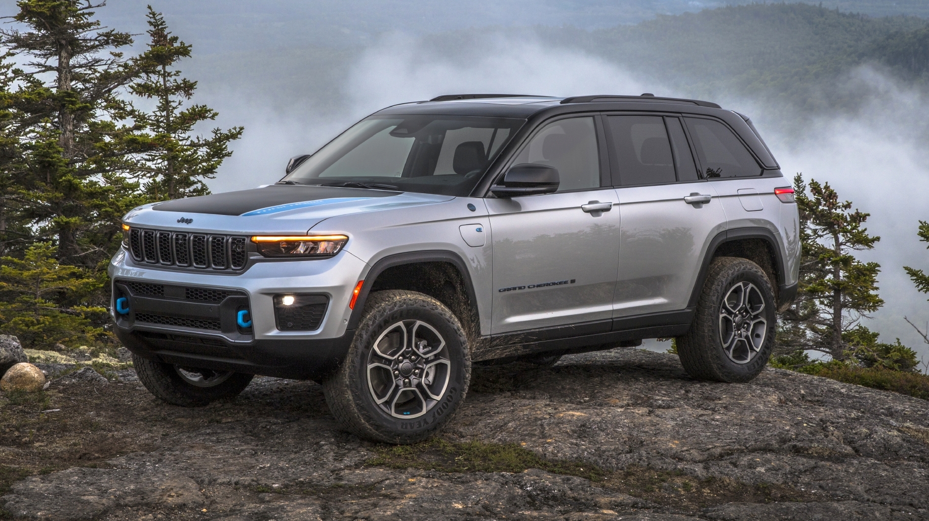 ELECTRIFIED: The 2022 Jeep® Grand Cherokee 4xe Is Finally Here! -  MoparInsiders