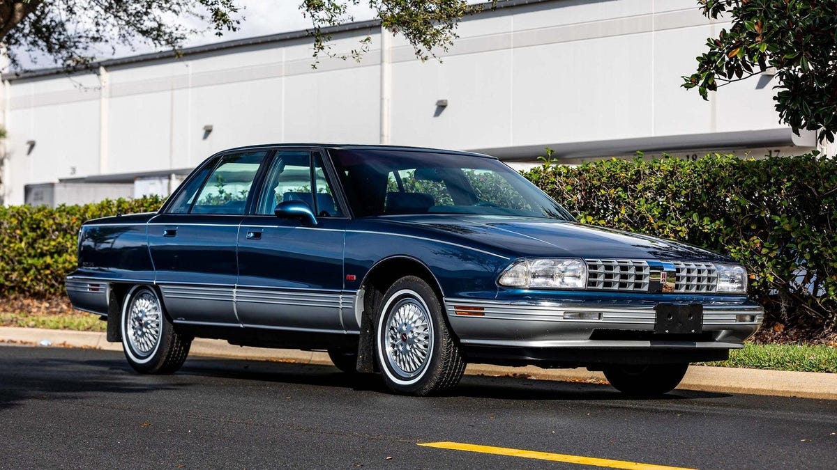 This Pristine 2,000-Mile Oldsmobile 98 Is Headed To Auction