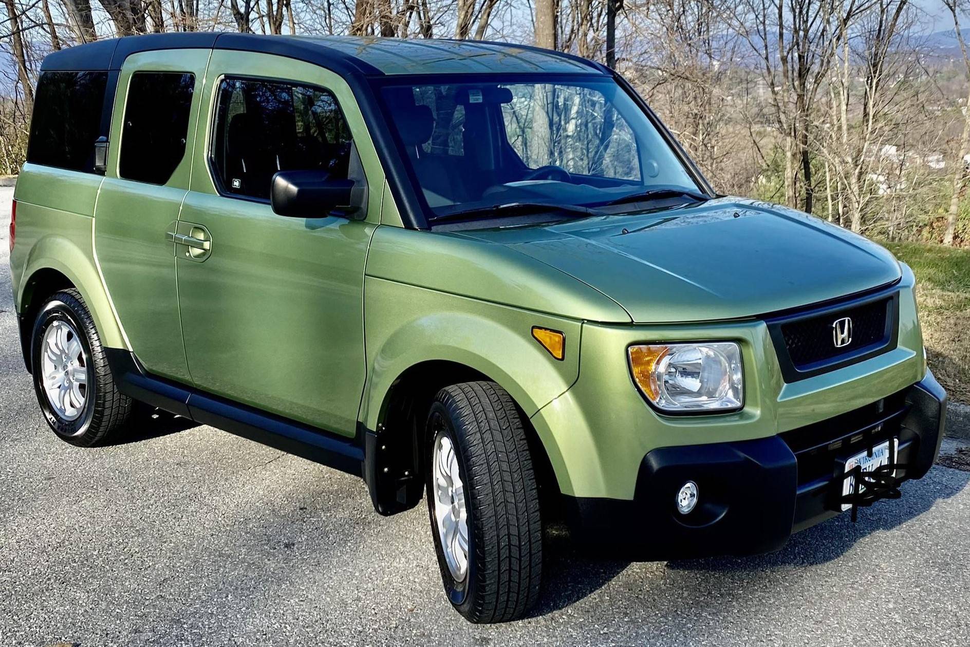 Doug DeMuro on Twitter: "Listed today on @CarsAndBids: the PERFECT Honda  Element. One owner, manual transmission, AWD, only 70,000 miles. These have  a cult following -- here's your chance to grab a
