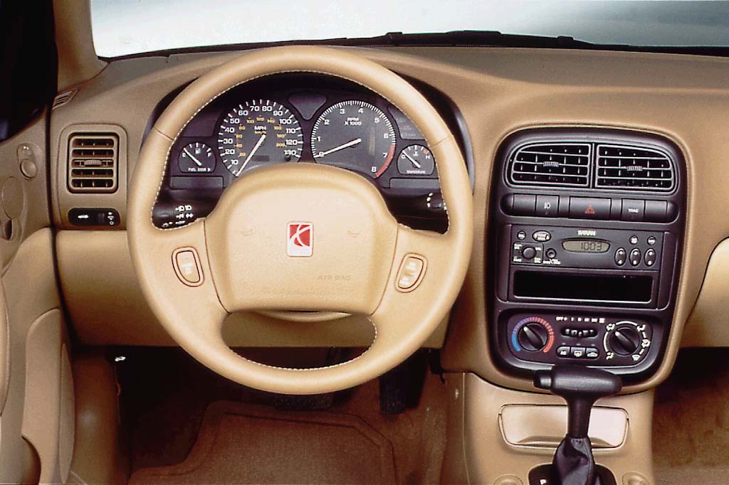 2000-05 Saturn L-Series | Consumer Guide Auto