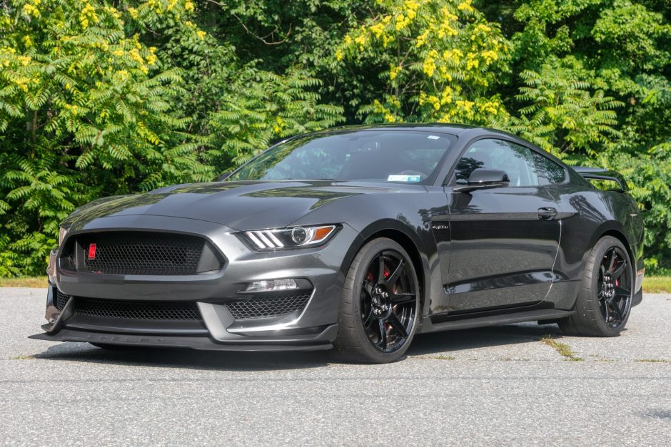 207-Mile 2019 Ford Mustang Shelby GT350R for sale on BaT Auctions - sold  for $92,000 on September 4, 2021 (Lot #54,541) | Bring a Trailer