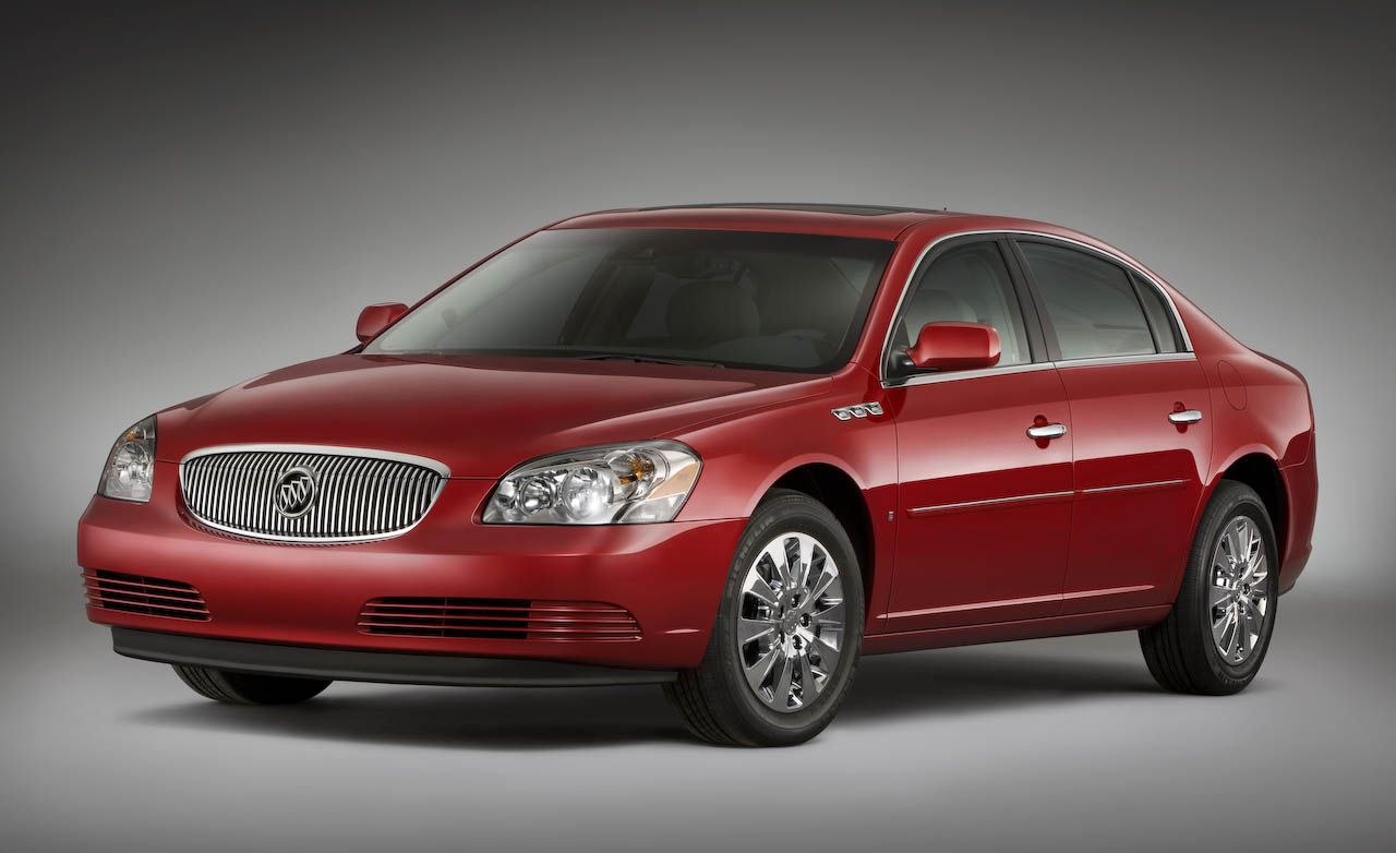2011 Buick Lucerne Overview