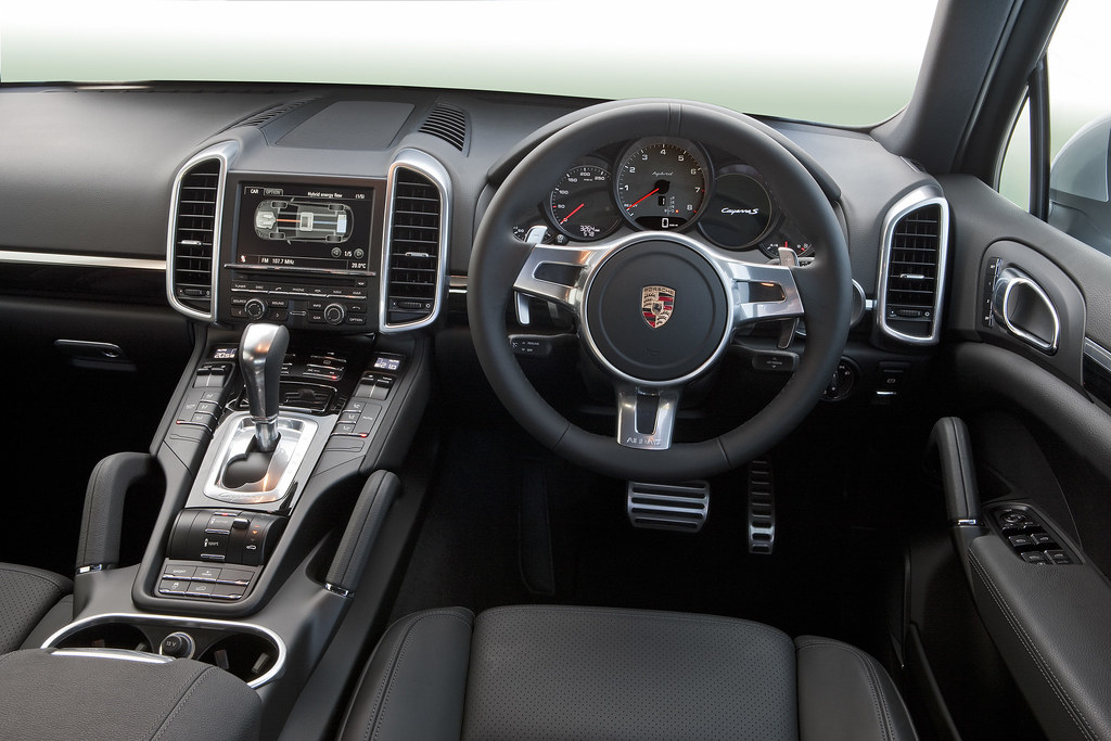 Porsche Cayenne S Hybrid interior | Sit inside and you are g… | Flickr