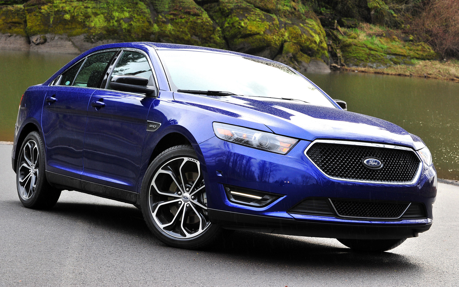 2013 Ford Taurus SEL FWD – Asian Fortune