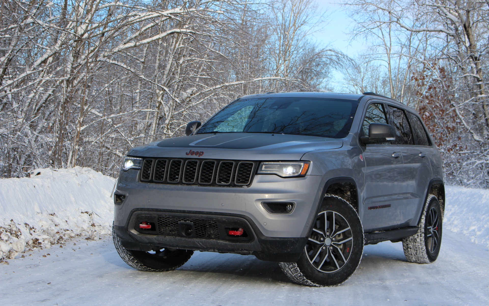 2017 Jeep Grand Cherokee Trailhawk: The Adventurous Type - The Car Guide