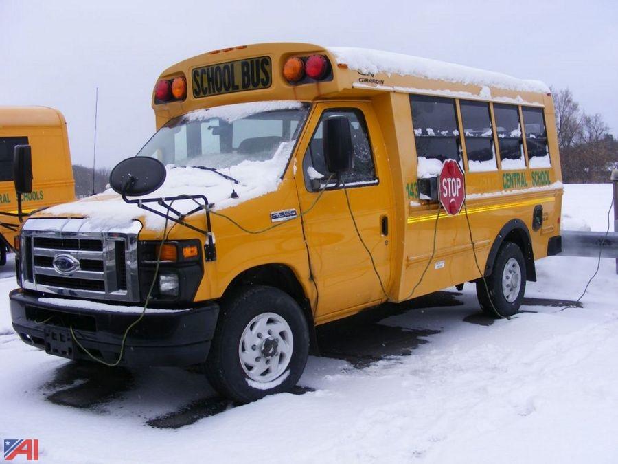 Auctions International - Auction: Lafayette CSD, NY #16909 ITEM: 2009 Ford  E350 Super Duty Mini School Bus