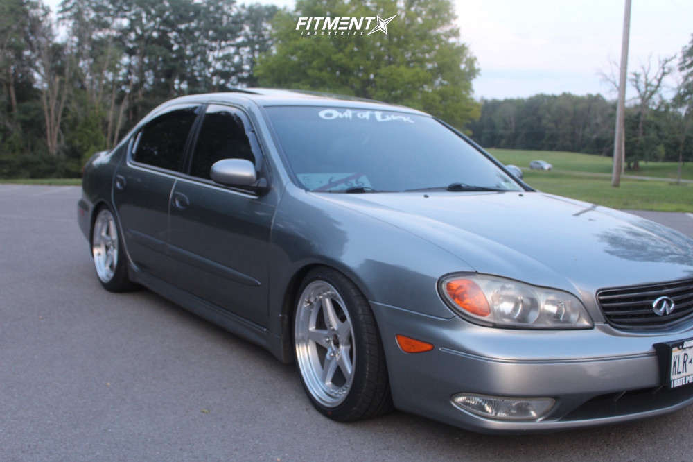 2004 INFINITI I35 Base with 18x8.5 Aodhan Ds05 and Vercelli 255x40 on  Coilovers | 1825374 | Fitment Industries