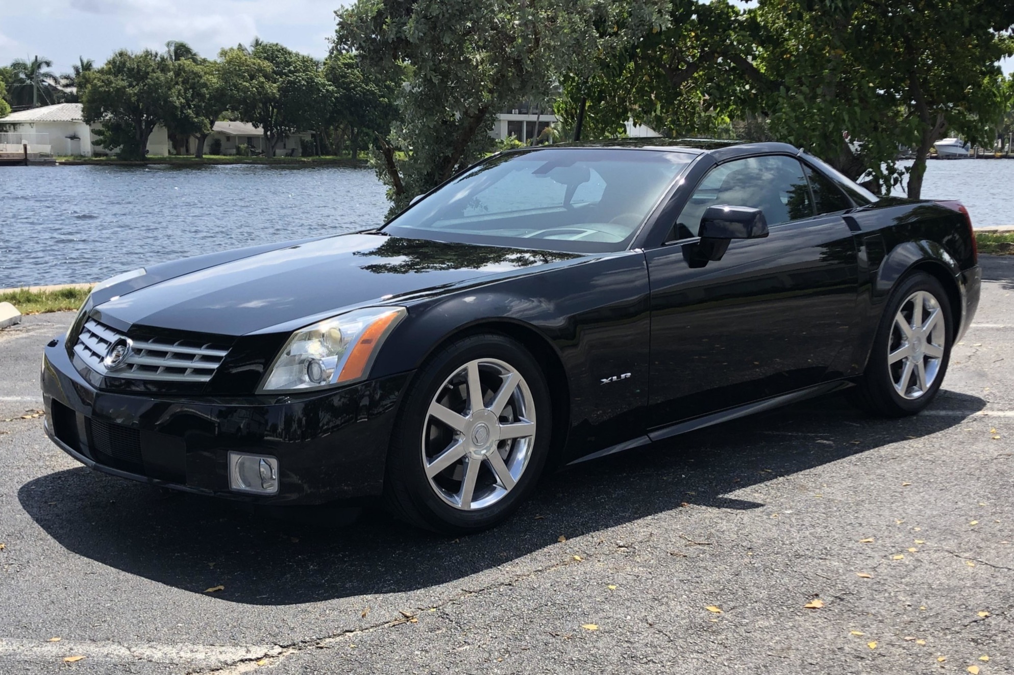 No Reserve: 28k-Mile 2005 Cadillac XLR for sale on BaT Auctions - sold for  $18,050 on October 11, 2019 (Lot #23,850) | Bring a Trailer