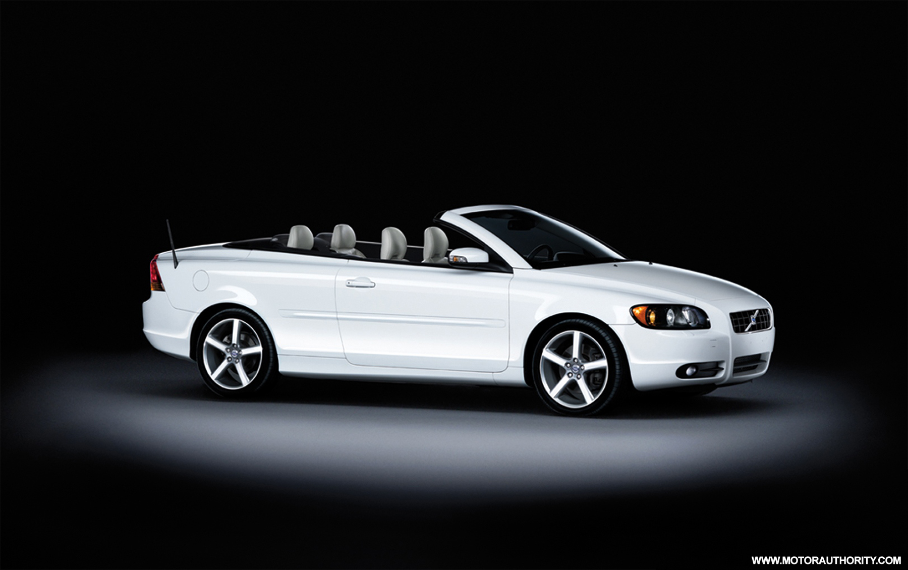 Ice White' C70: Volvo unveils a new special edition