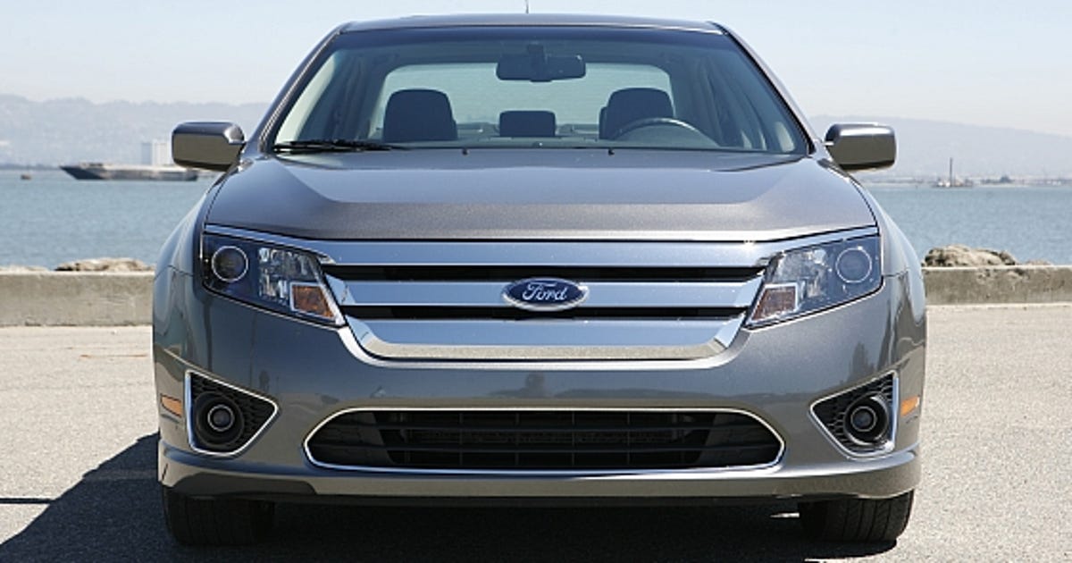Silent running in the Ford Fusion Hybrid - CNET