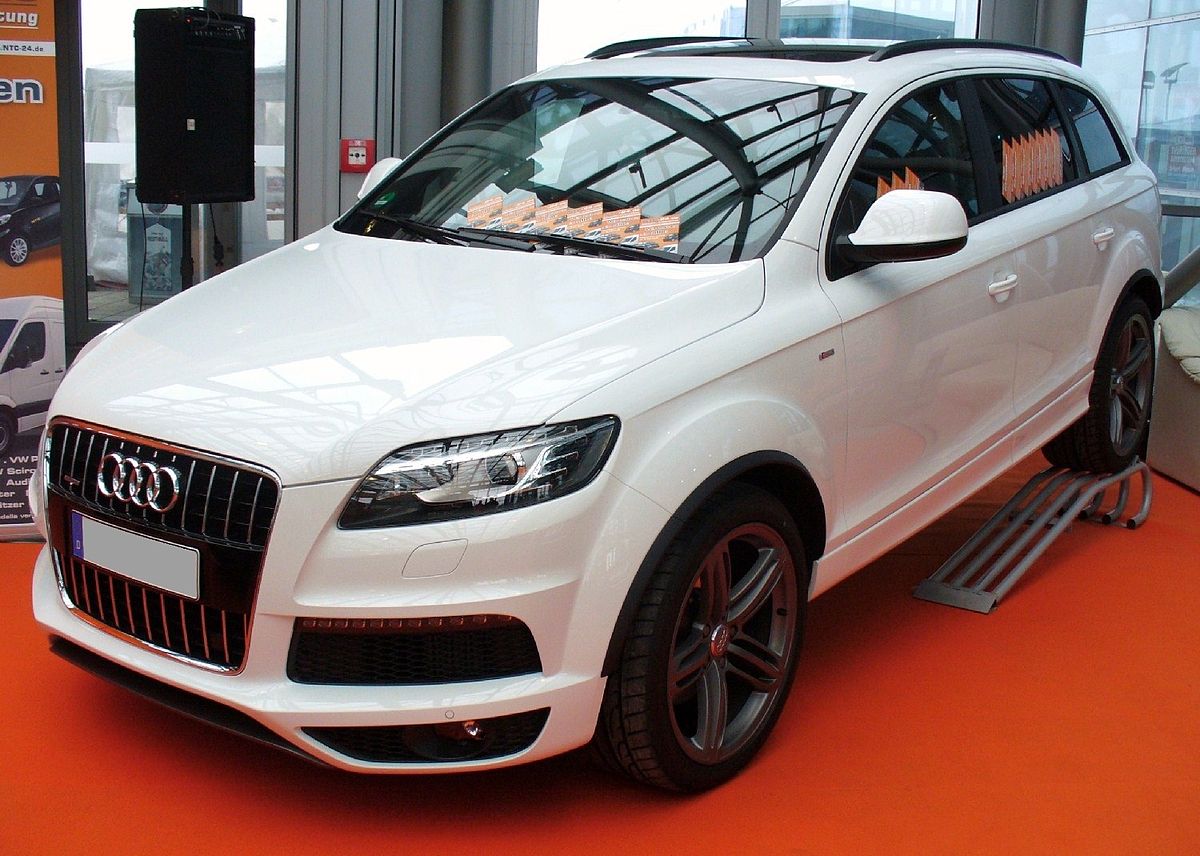 File:Audi Q7 S-Line Facelift AME.jpg - Wikimedia Commons