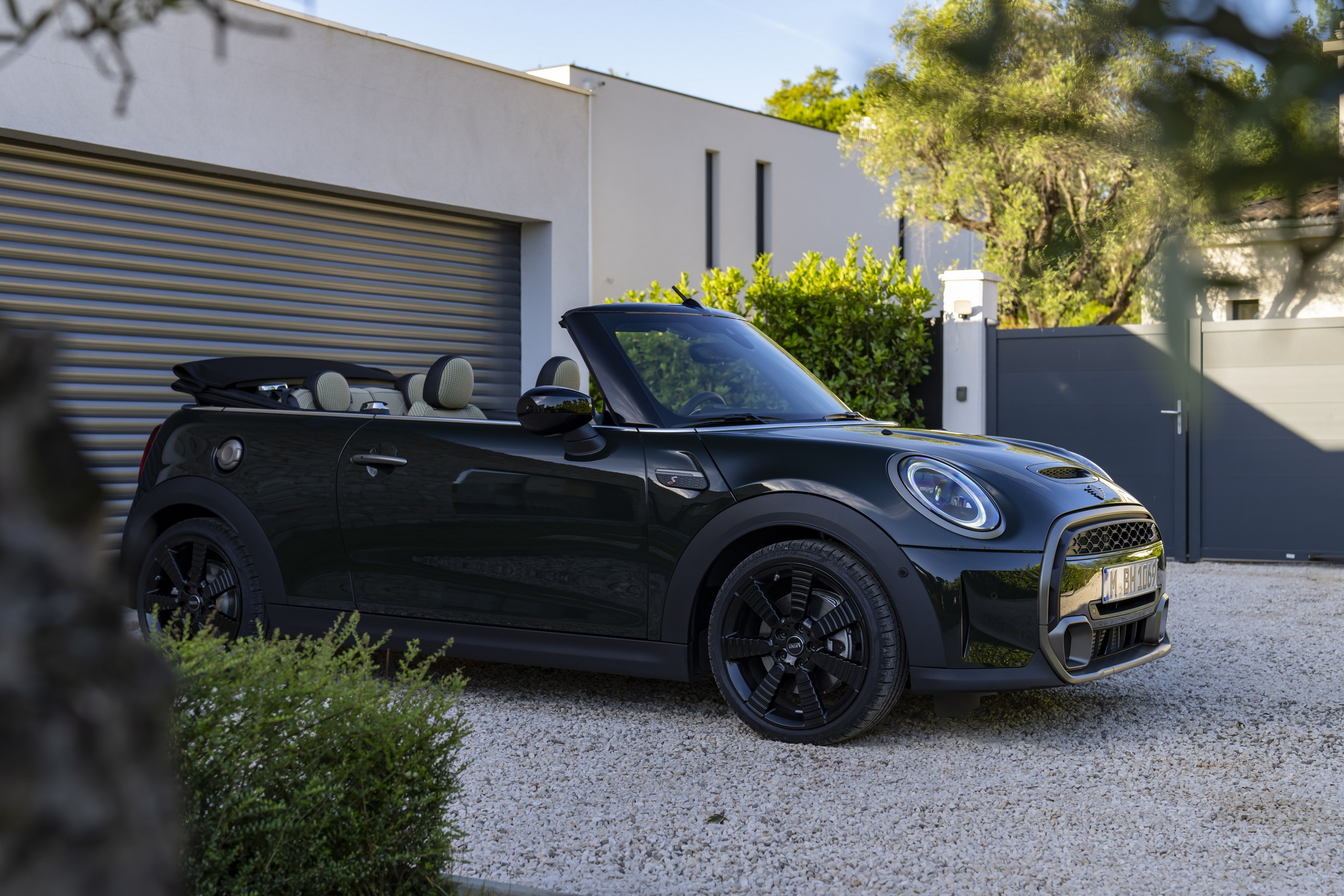 2023 MINI Cooper S Convertible Resolute Edition Launched As $41,250 Hair  Blower - autoevolution