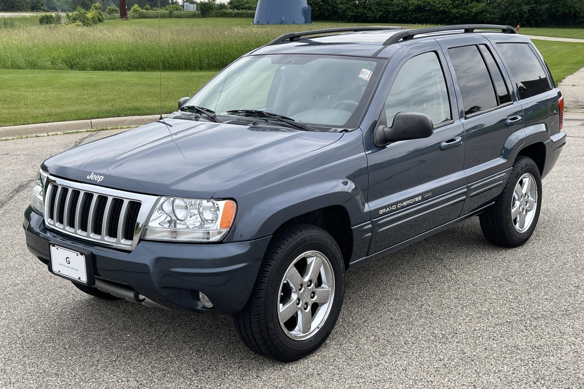 No Reserve: 49k-Mile 2004 Jeep Grand Cherokee Limited 4x4 for sale on BaT  Auctions - sold for $19,250 on June 25, 2022 (Lot #77,035) | Bring a Trailer