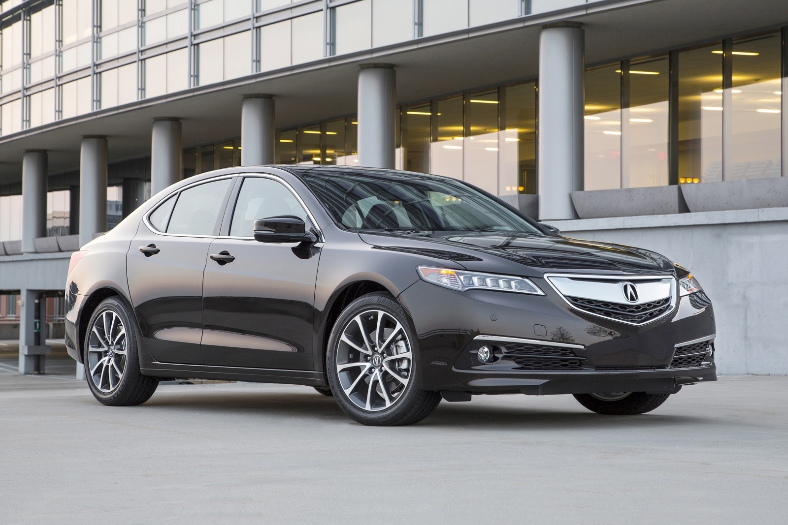 2017 Acura TLX Review & Ratings | Edmunds