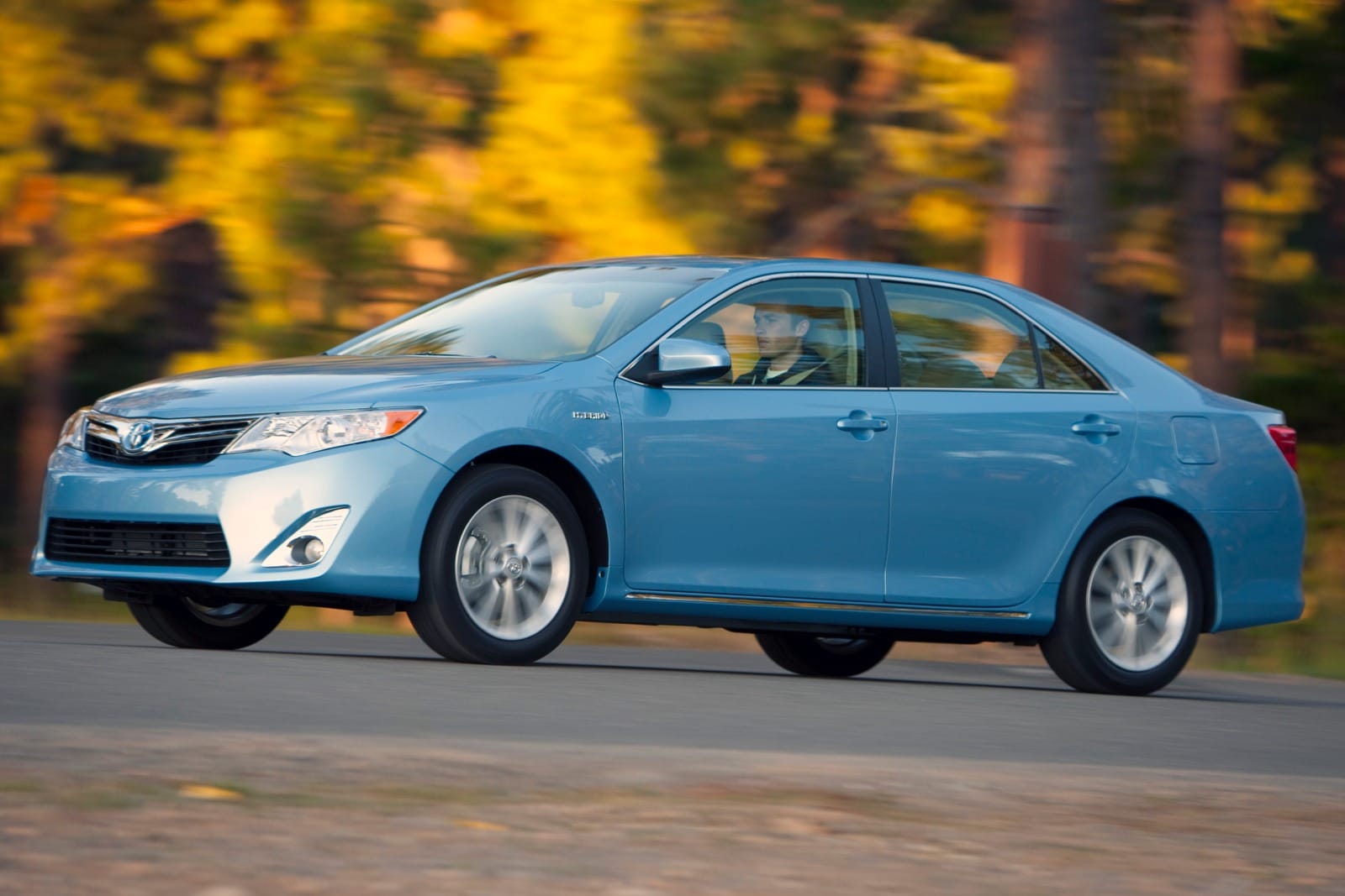 2014 Toyota Camry Hybrid Review & Ratings | Edmunds